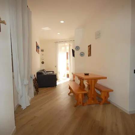 Azzurra Apartment